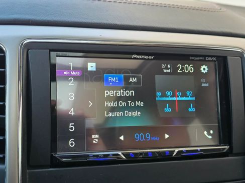 Used 2012 Jeep Grand Cherokee Overland image 23