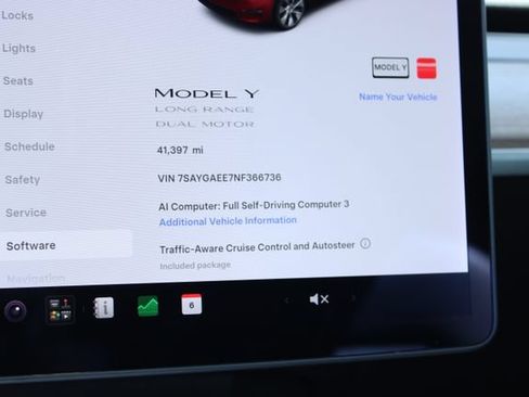 Used 2022 Tesla Model Y Long Range AWD/4WD image 9