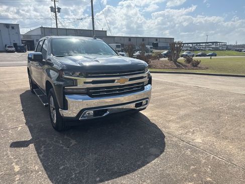 Used 2020 Chevrolet Silverado 1500 LTZ w/ LTZ Premium Package image 2
