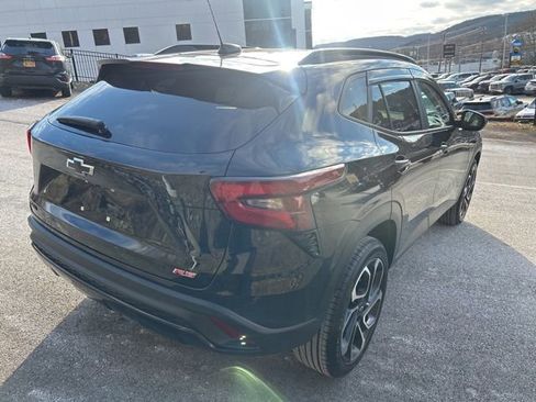 Certified 2024 Chevrolet Trax RS w/ Driver Confidence Package image 11