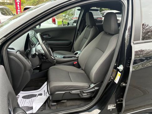 Used 2022 Honda HR-V Sport image 18