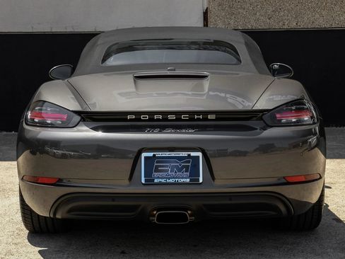 Used 2019 Porsche 718 Boxster RWD image 8