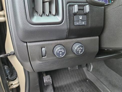 Used 2021 Chevrolet Colorado ZR2 w/ Colorado ZR2 Bison Edition image 25