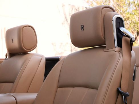 Used 2013 Rolls-Royce Phantom Drophead Coupe RWD image 10
