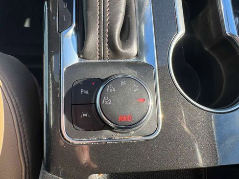 Used 2019 Chevrolet Blazer Premier w/ Driver Confidence II Package image 29