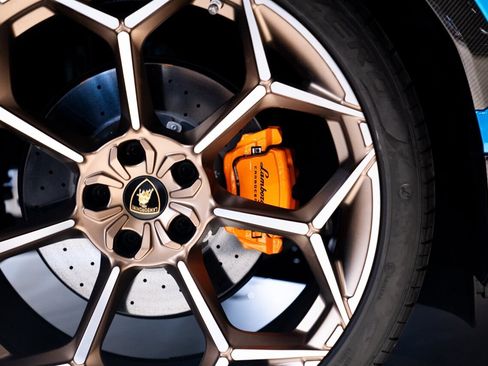 Used 2023 Lamborghini Urus Performante image 12