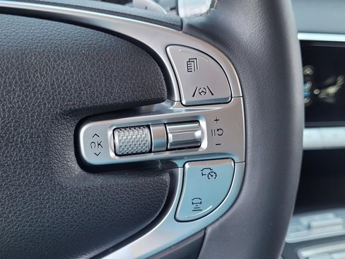 Used 2022 Genesis GV70 2.5T w/ Select Package image 21