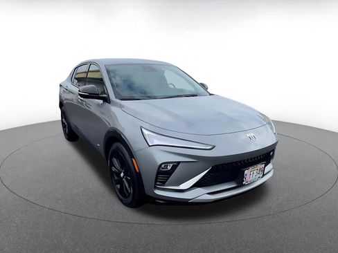 Used 2025 Buick Envista Sport Touring image 3