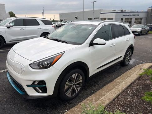 Certified 2022 Kia Niro EX Premium w/ Cold Weather Package FWD image 1