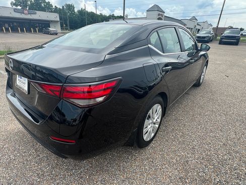 Used 2025 Nissan Sentra S FWD image 9