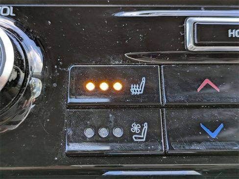 Used 2022 Toyota Highlander Platinum image 24