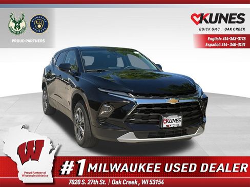 Used 2025 Chevrolet Blazer LT FWD image 1