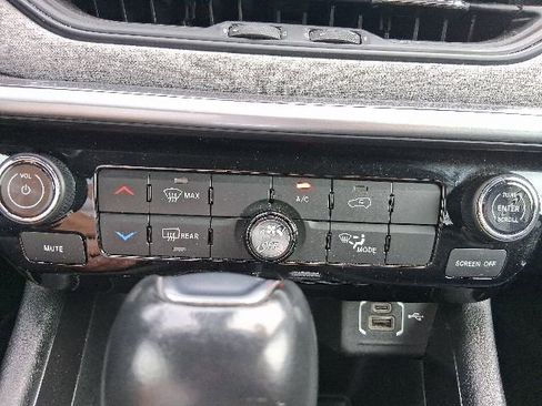 Used 2022 Jeep Compass Latitude AWD/4WD image 25