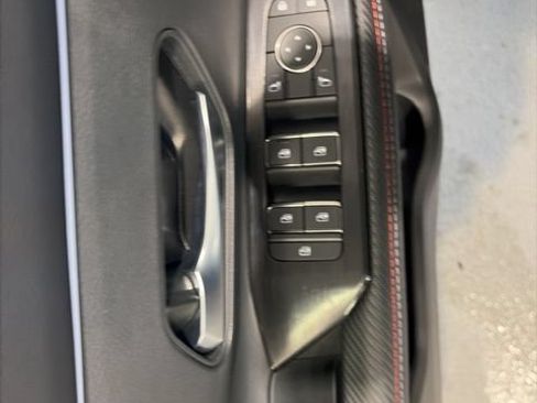 New 2026 Nissan Kicks SR w/ SR Premium Package AWD/4WD image 16