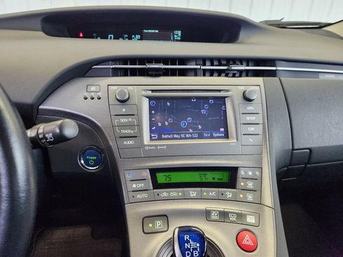 Used 2013 Toyota Prius Persona Series image 8