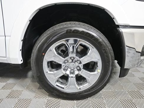Used 2025 RAM 1500 Big Horn AWD/4WD image 12