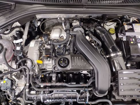 Used 2025 Volkswagen Jetta S image 8