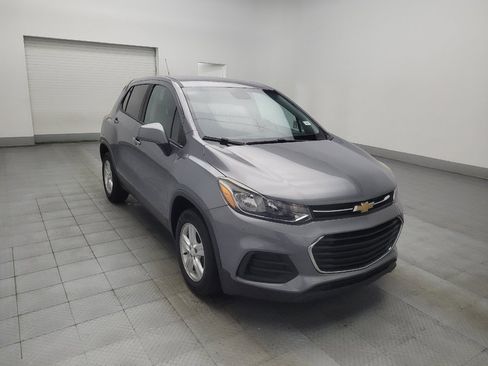 Used 2020 Chevrolet Trax LS w/ Tint and Cruise Package FWD image 13