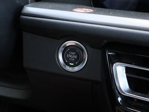 Used 2026 Chevrolet Traverse LT FWD image 19