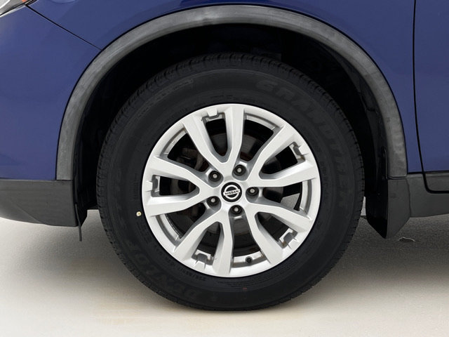 Used 2018 Nissan Rogue SV FWD image 25