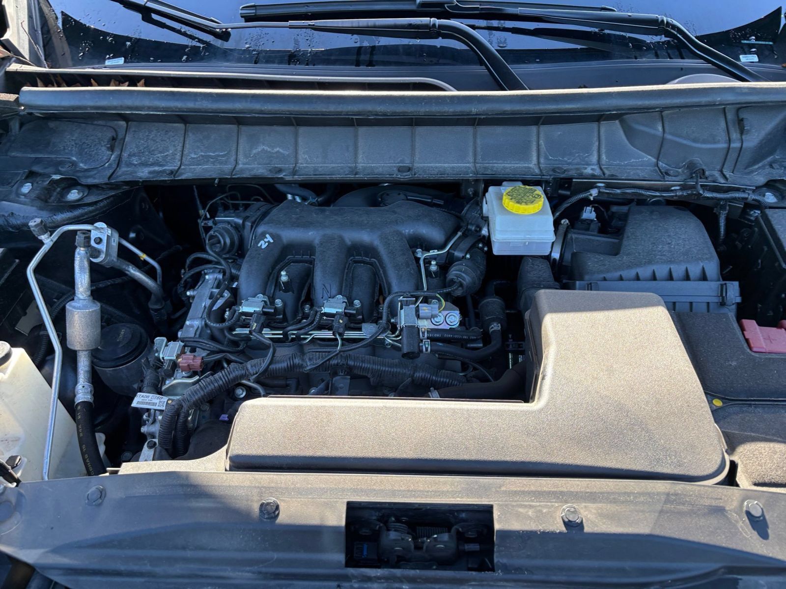 Used 2025 Nissan Pathfinder SV FWD image 34