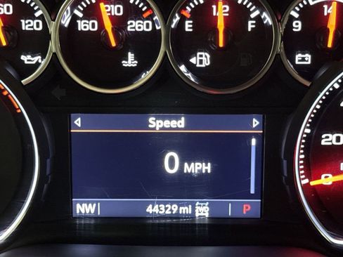 Used 2022 Chevrolet Silverado 2500 LT w/ Convenience Package image 13