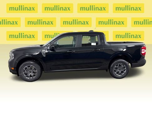 New 2026 Ford Maverick XLT w/ XLT Luxury Package FWD image 12