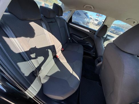 Used 2016 Volkswagen Passat 1.8T S image 12