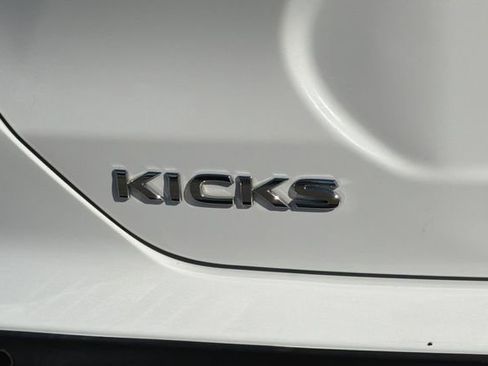 Used 2021 Nissan Kicks S FWD image 34