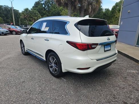 Used 2019 INFINITI QX60 Luxe w/ Essential Package FWD image 3