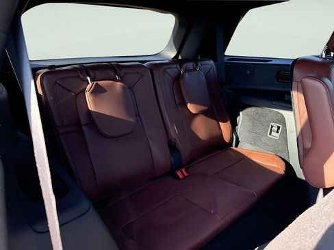 Used 2025 Lincoln Aviator Reserve image 13