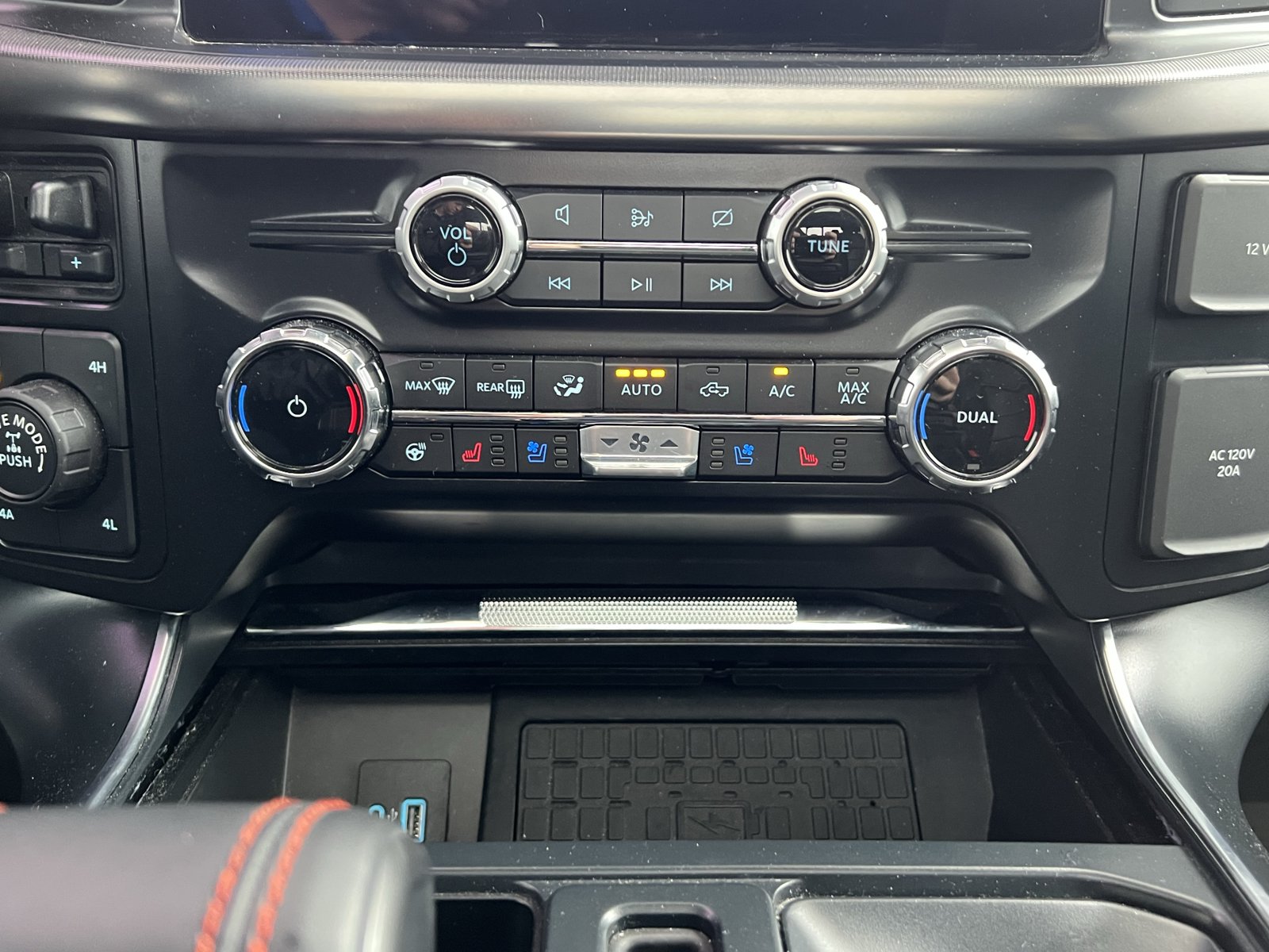 Used 2024 Ford F150 Raptor AWD/4WD image 29