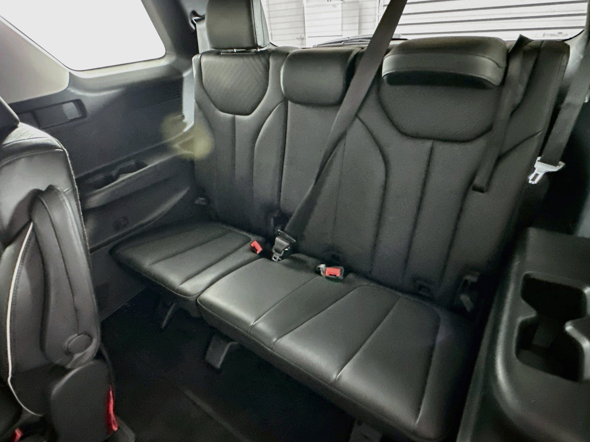 Used 2025 Hyundai Palisade SEL FWD image 29