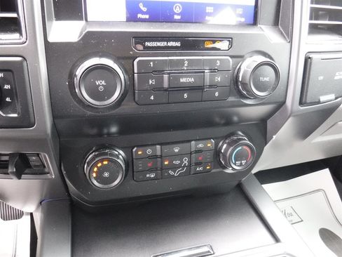 Used 2020 Ford F250 XLT w/ XLT Premium Package AWD/4WD image 22