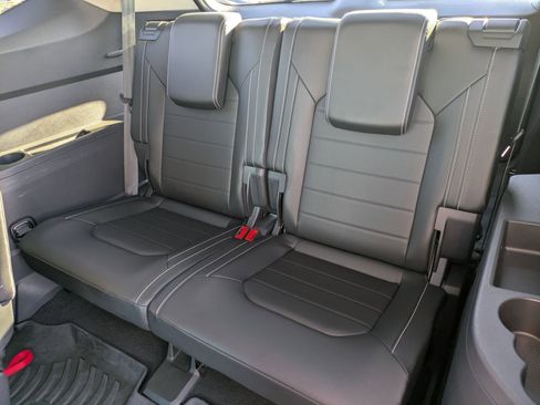 Used 2022 Volkswagen Atlas SEL Premium image 27