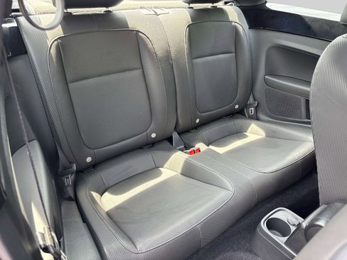 Used 2013 Volkswagen Beetle 2.5 Fender FWD image 13
