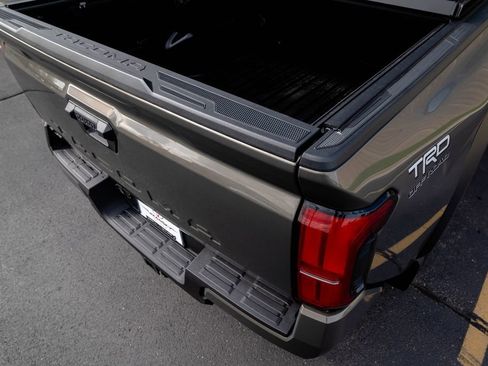 New 2026 Toyota Tacoma TRD Off-Road AWD/4WD image 13