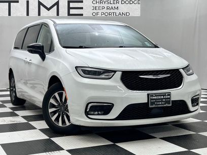 Used 2024 Chrysler Pacifica Limited