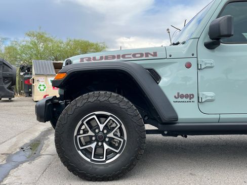 Used 2024 Jeep Wrangler Unlimited Rubicon w/ Safety Group AWD/4WD image 11