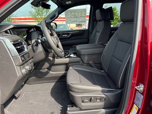 New 2026 GMC Yukon Elevation w/ Elevation Premium Package AWD/4WD image 13