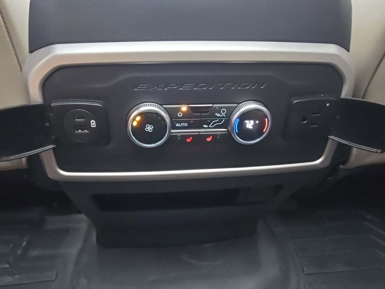Used 2023 Ford Expedition Limited AWD/4WD image 48