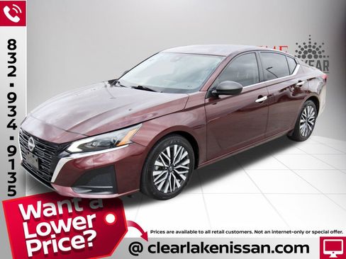 Used 2024 Nissan Altima 2.5 SV image 3