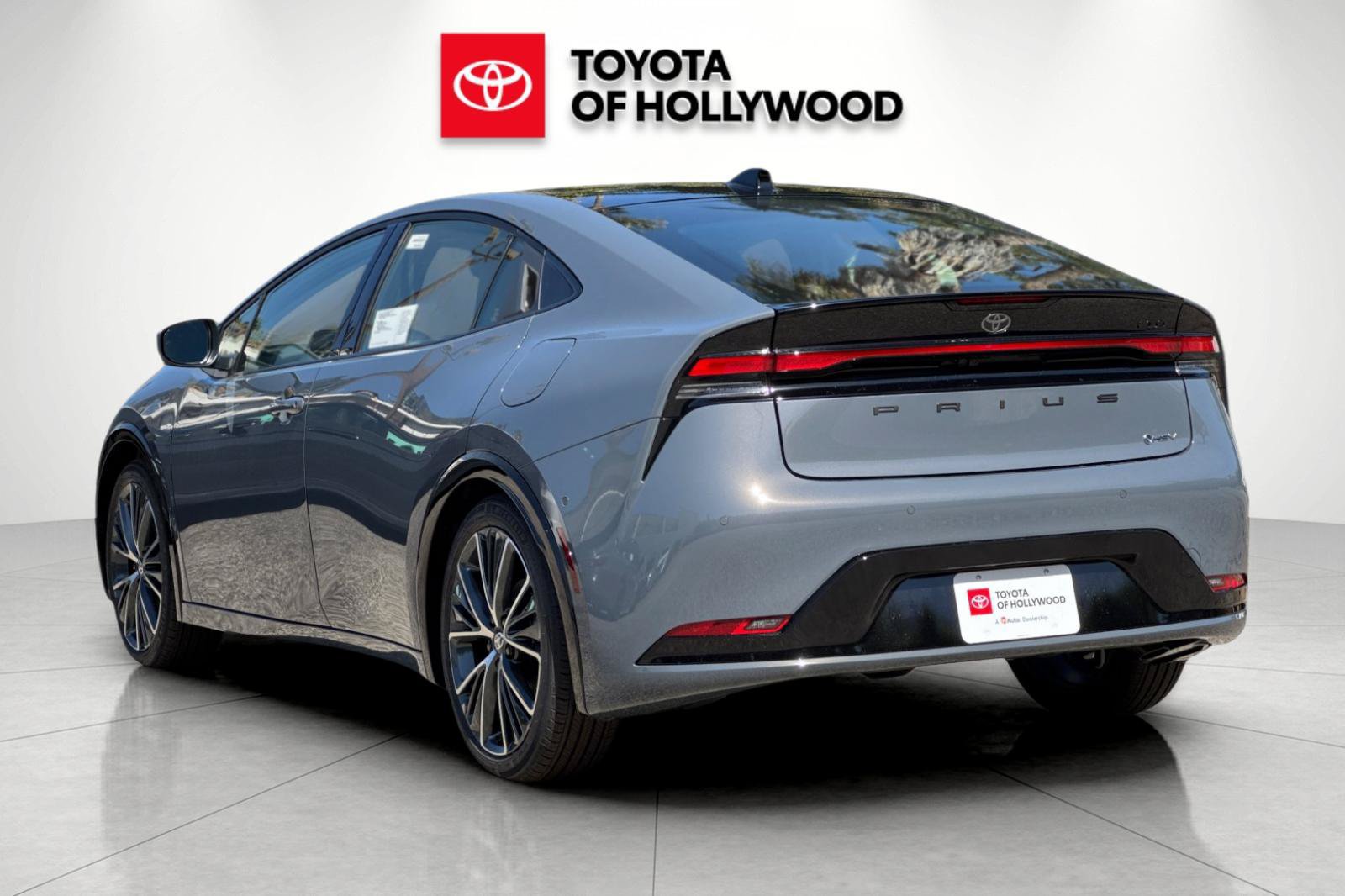 New 2027 Toyota Prius Limited w/ Limited Premium Package FWD image 6