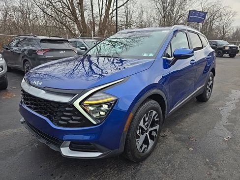 Certified 2025 Kia Sportage EX image 3