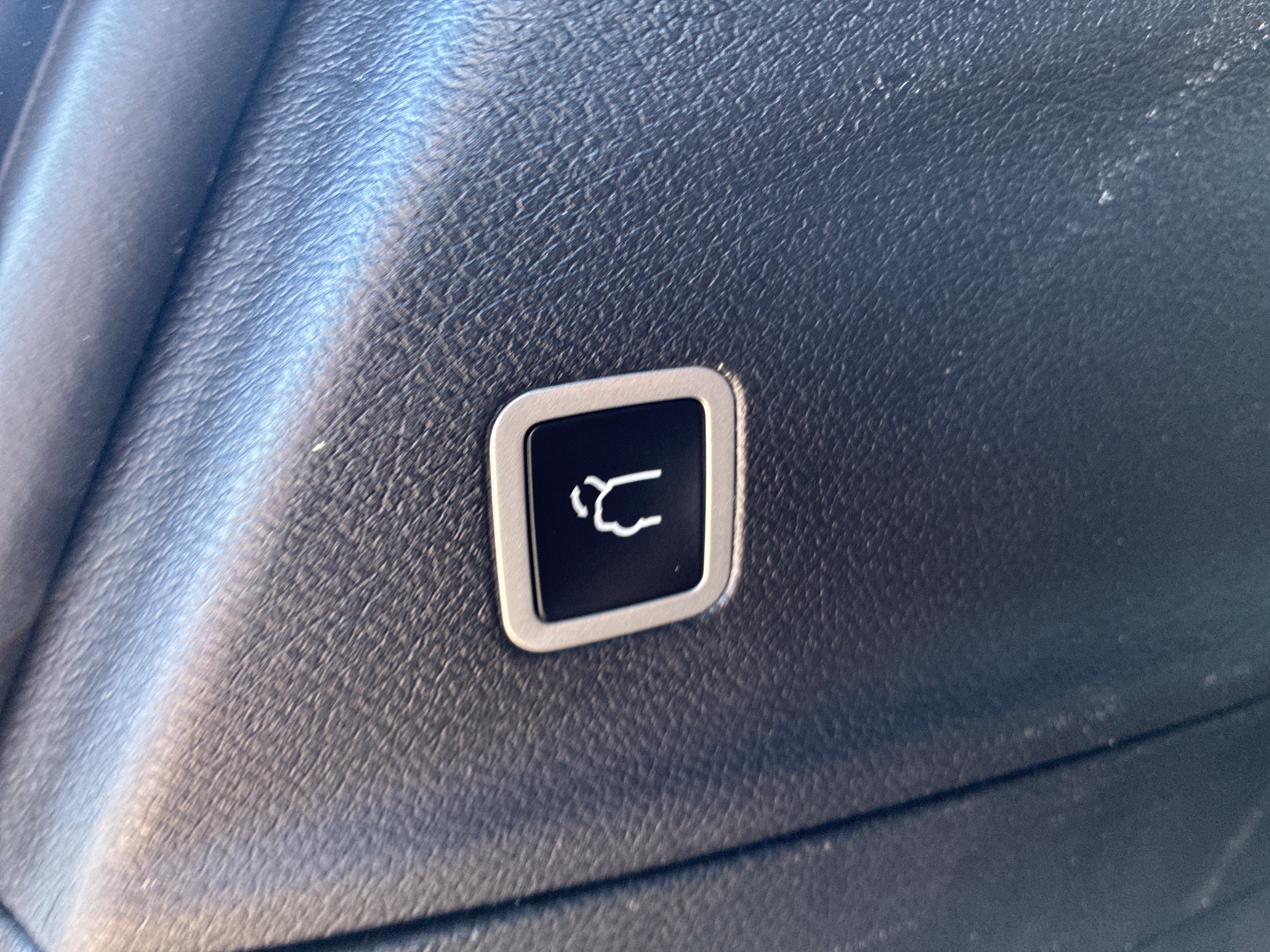 Used 2025 Chrysler Pacifica Select FWD image 7