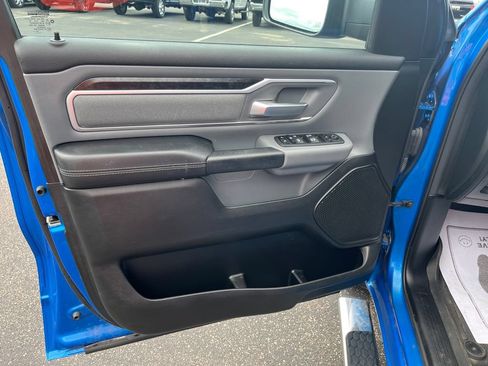 Used 2022 RAM 1500 Big Horn AWD/4WD image 12