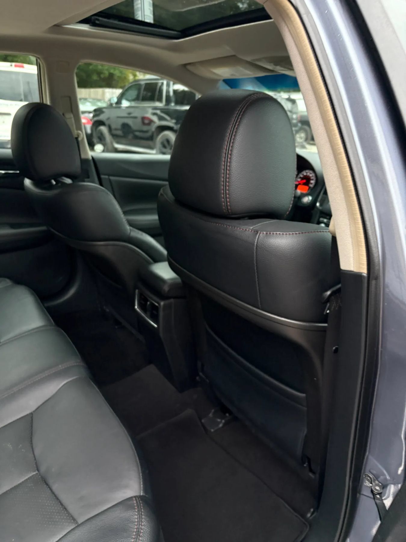 Used 2011 Nissan Maxima 3.5 SV w/ Monitor Pkg FWD image 34