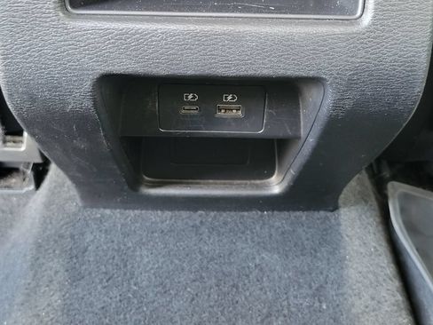 Used 2024 Mitsubishi Outlander SE FWD image 17