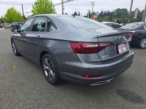 Used 2021 Volkswagen Jetta R-Line FWD image 5