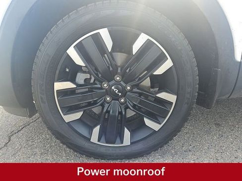 Used 2024 Kia Telluride SX image 3